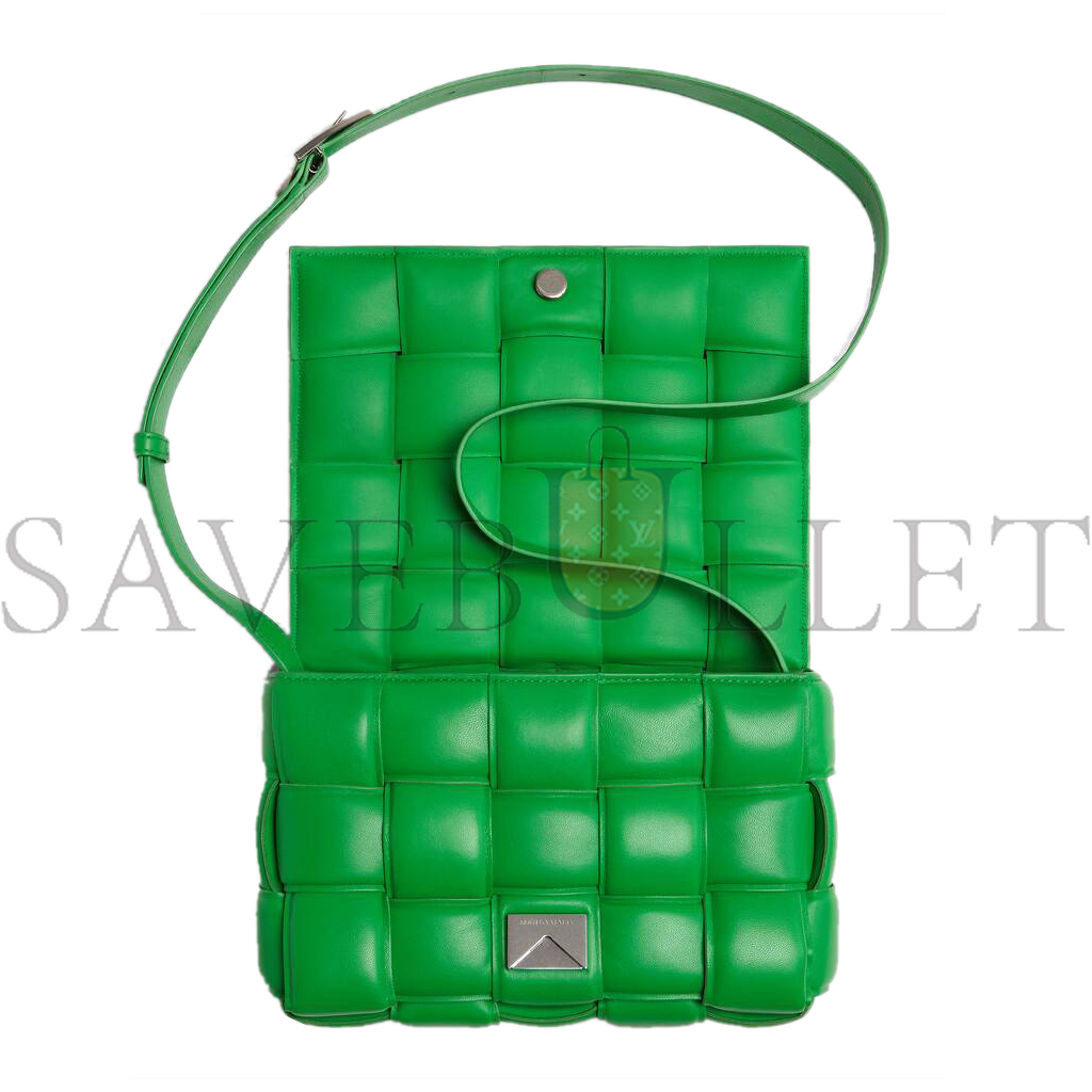 bo*te*ga Ve*ne*ta padded cassette (26*18*8cm)